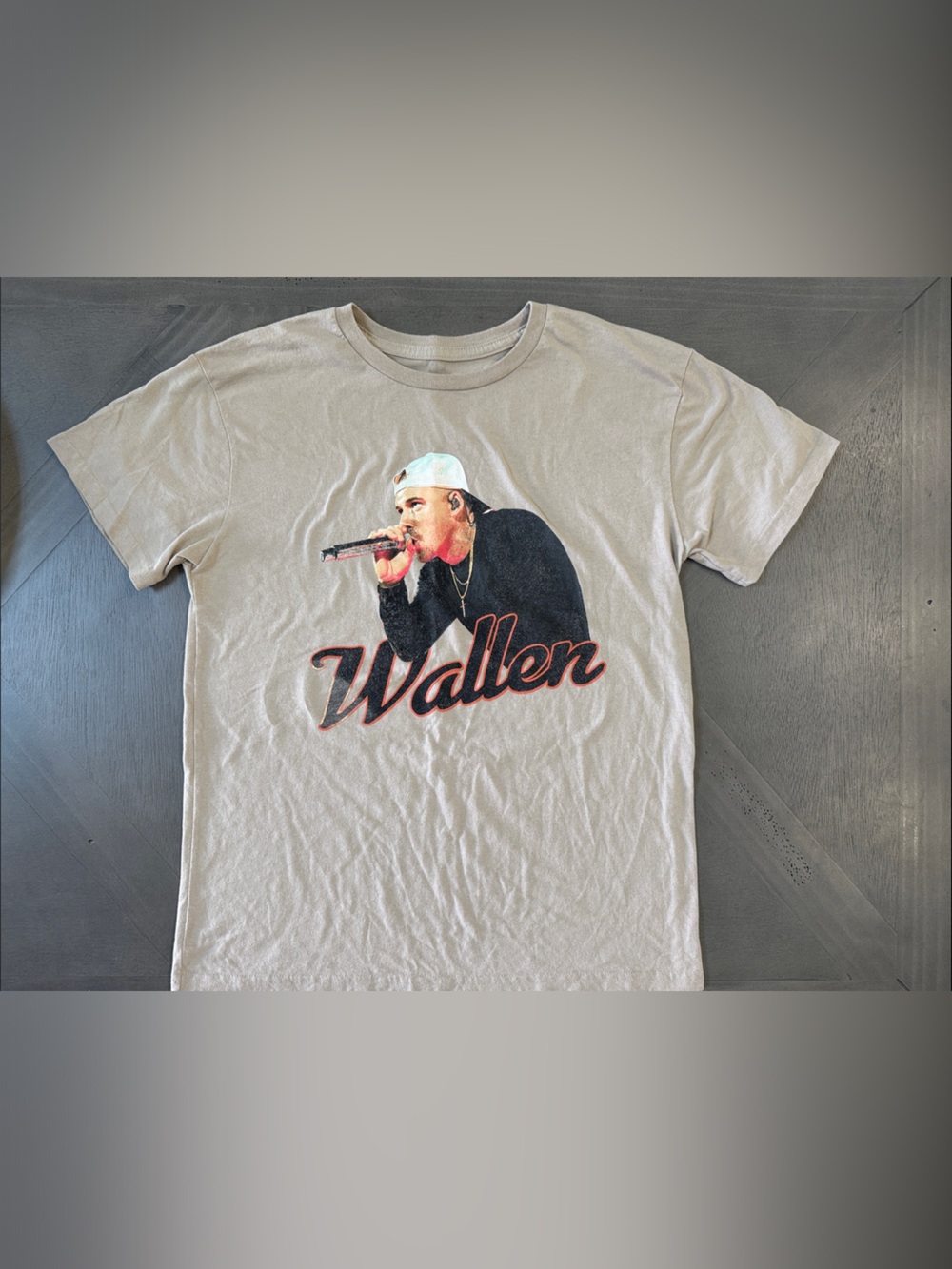 Wallen Graphic Tee - Light Gray Short Sleeve